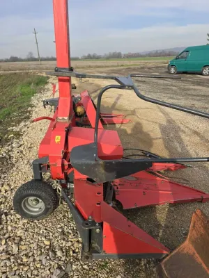 Na prodaju silo kombajni - thumbnail 1