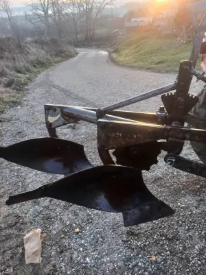 IMT plug u dobrom stanju - thumbnail 1