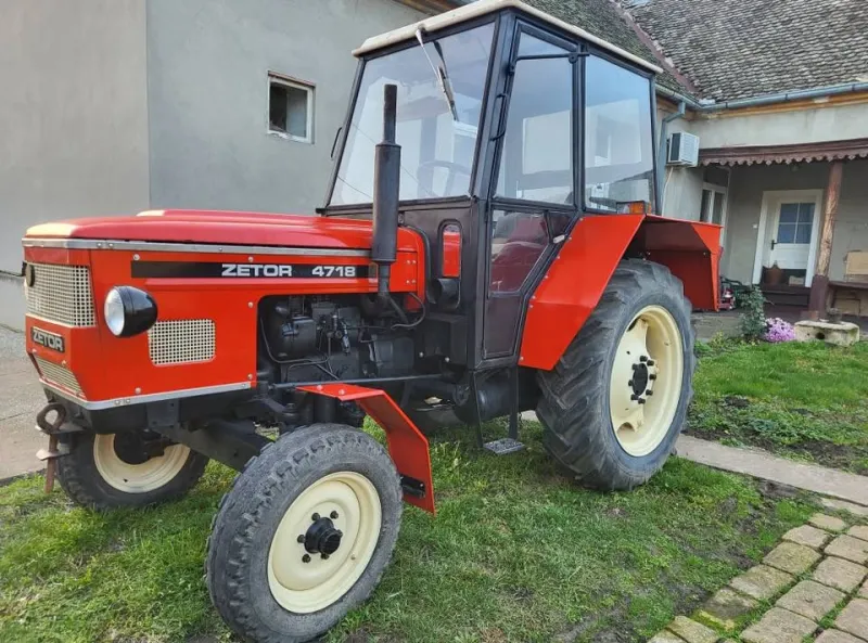 Traktor Zetor 4718