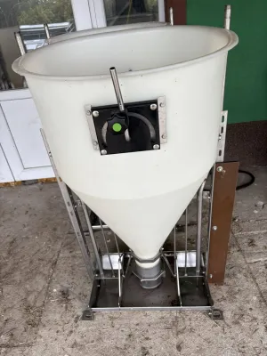 Hranilice za prasiće - thumbnail 1