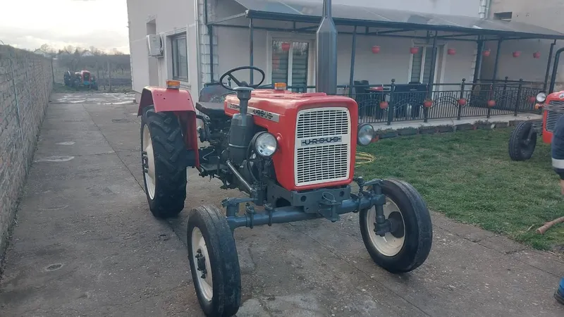 Ursus c 355